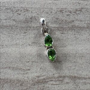 925S. Silver Peridot Necklace Pendant